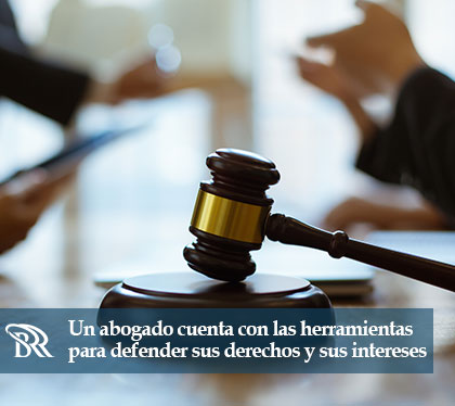 Representacion Legal de Abogados con Mazo de Juicio