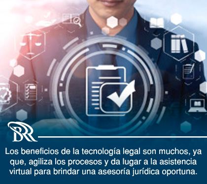 Abogado Manejando Tecnologa en su Ejercicio Legal en Costa Rica