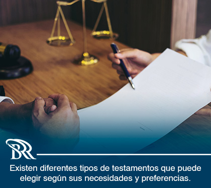 Hombre Verifica Pasos para Realizar un Testamento en Costa Rica